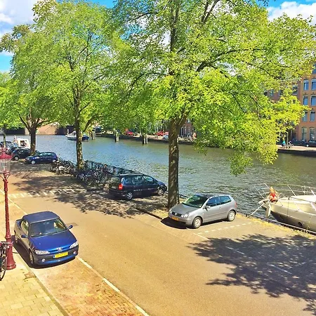 Jordaan View *